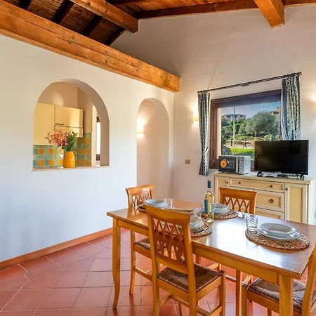 Comfortable Flat With Pool Sassari