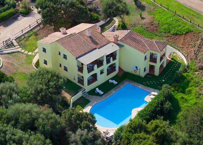 Comfortable Flat With Pool Sassari