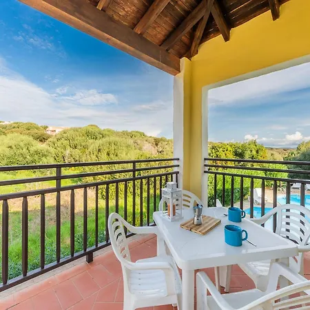 Comfortable Flat With Pool Appartement Sassari